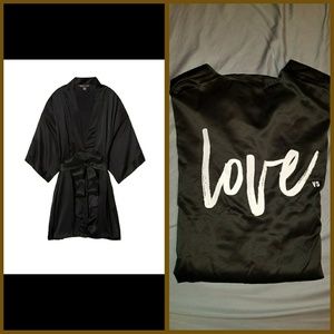 🚫SOLD🚫Victoria's Secret Kimono